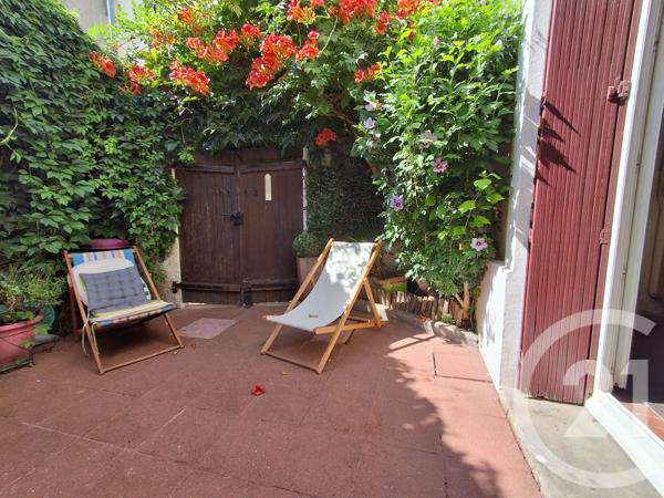 Maison à vendre  4 pièces - 94 m 2   ST GEORGES DE DIDONNE  - 17