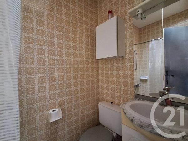 Maison à vendre  4 pièces - 94 m 2   ST GEORGES DE DIDONNE  - 17