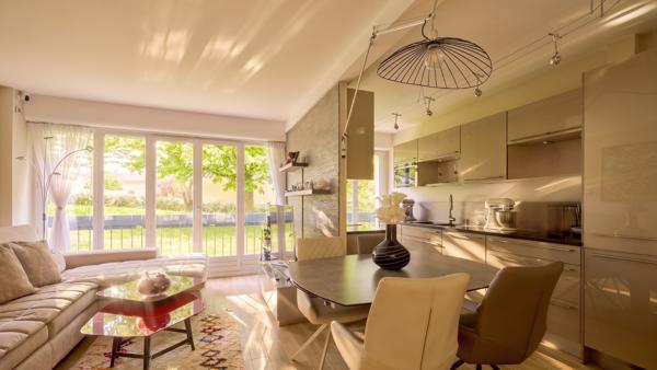 Appartement
         6 pièces
        - 180 m² Exclusivité 520 000 € *