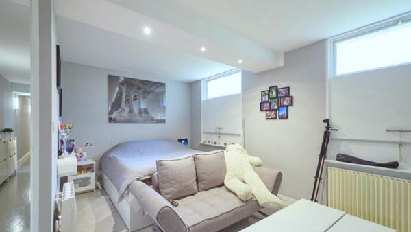 Appartement
         6 pièces
        - 180 m² Exclusivité 520 000 € *