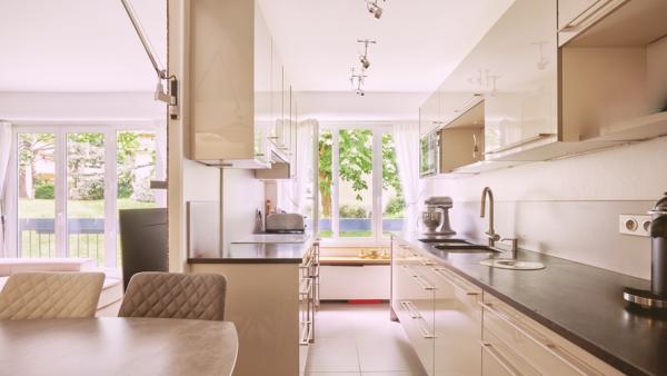 Appartement
         6 pièces
        - 180 m² Exclusivité 520 000 € *