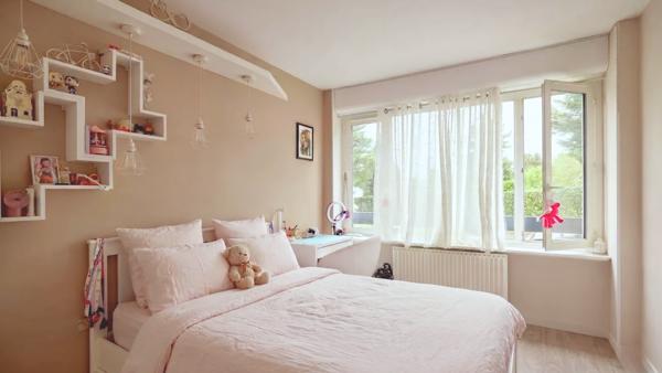 Appartement
         6 pièces
        - 180 m² Exclusivité 520 000 € *