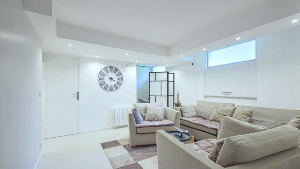Appartement
         6 pièces
        - 180 m² Exclusivité 520 000 € *