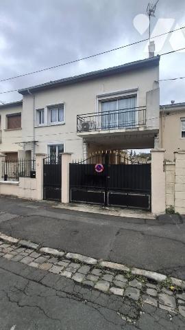 Sur la commune de DRANCY (Seine Saint Denis) Grande maison de 7 pièces principales