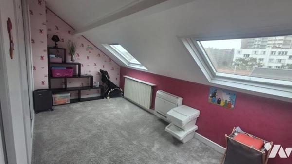 Sur la commune de DRANCY (Seine Saint Denis) Grande maison de 7 pièces principales