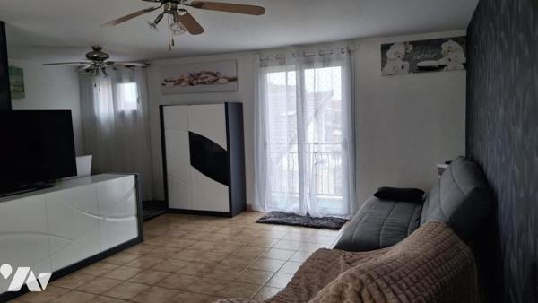 Sur la commune de DRANCY (Seine Saint Denis) Grande maison de 7 pièces principales