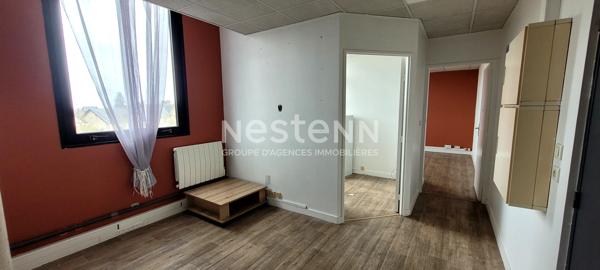 Bureaux fonctionnels au coeur du quartier administratif
