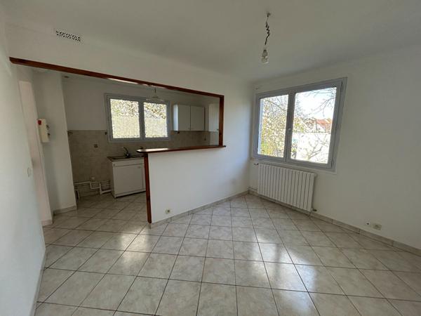 IMMEUBLE AU COEUR DES BLONDEAUX
