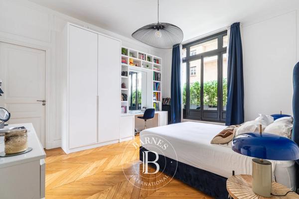 Paris 16ème, Appartement 6 Chambres -  247 m² à vendre