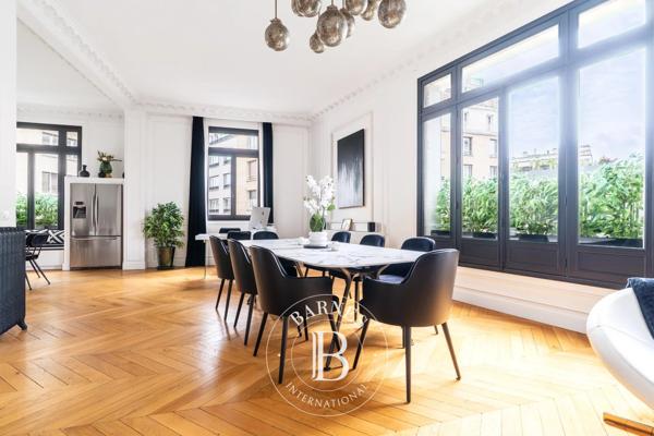 Paris 16ème, Appartement 6 Chambres -  247 m² à vendre