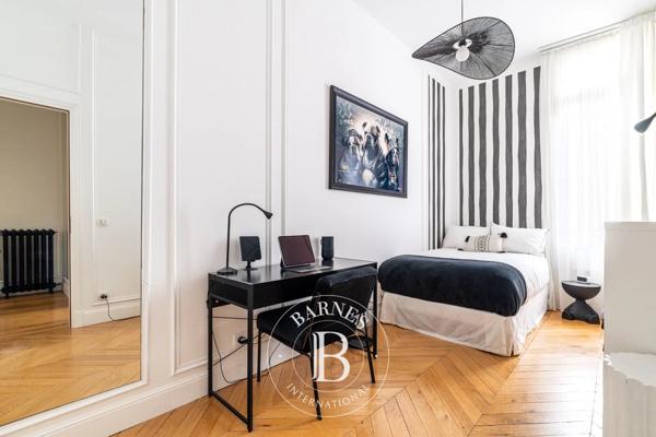 Paris 16ème, Appartement 6 Chambres -  247 m² à vendre