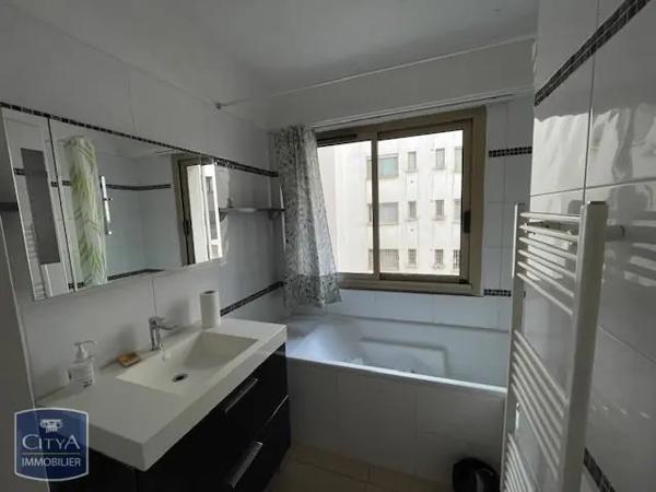 Local professionnel à vendre