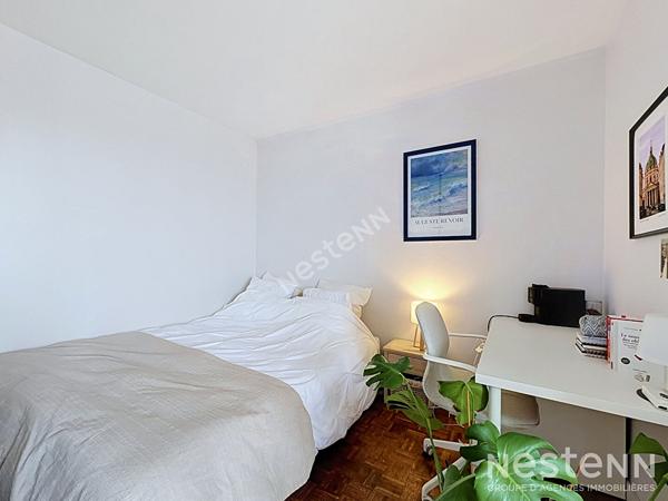 PLACE RABELAIS - STUDIO AVEC BALCON