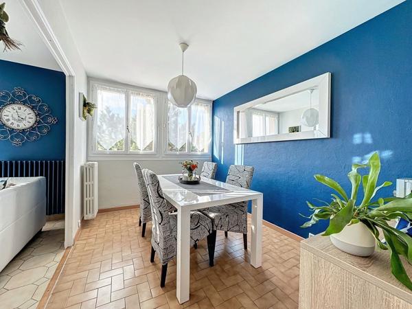 Appartement Meaux proche commerces - 5 pièces - 4 chambres - 82 m2 - cave et box fermé