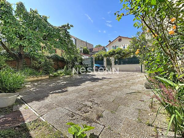 ISSY LES MOULINEAUX - QUARTIER SAINT ETIENNE - Terrain à vendre