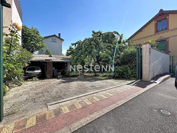 ISSY LES MOULINEAUX - QUARTIER SAINT ETIENNE - Terrain à vendre