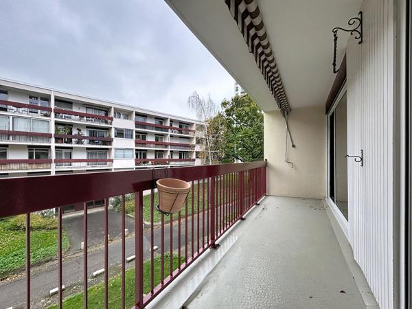 Découvrez sans tarder ce bien rare aux très belles prestations.