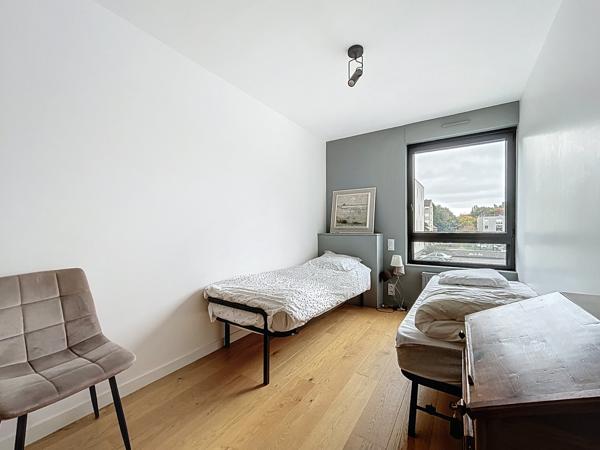 Découvrez sans tarder ce bien rare aux très belles prestations.