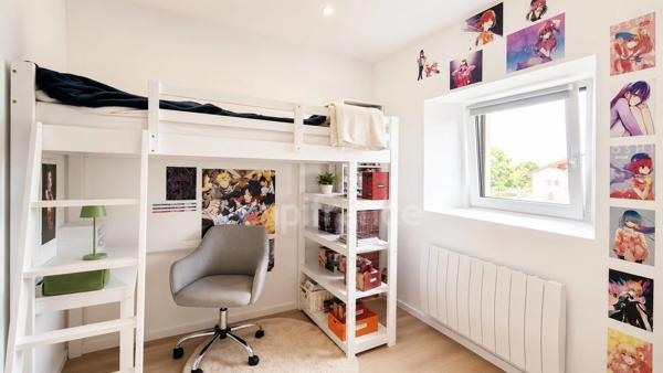 Maison de village T7 rénovée – 198 m² – Piscine – T3 indépendant – Crozet
