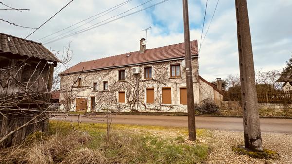 Mailly-la-Ville (89270) Longère bourguignonne secteur MAILLY-LA-VILLE 151 200 €.