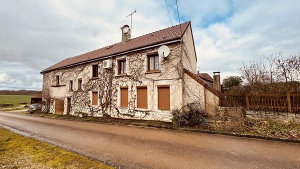 Mailly-la-Ville (89270) Longère bourguignonne secteur MAILLY-LA-VILLE 151 200 €.