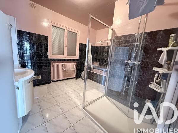 Maison à vendre 7 pièces 163 m² Saint-Julien-du-Sault