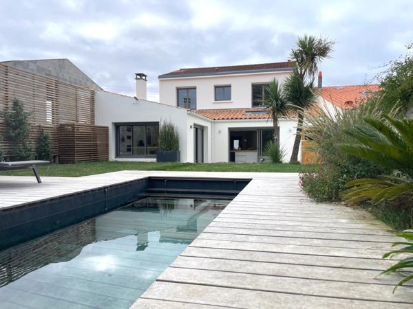 Vente Maison La rochelle 1 245 000 € HAI - 147 m2 - 4 Chambres - Réf. VM1182-TERREETMER17_