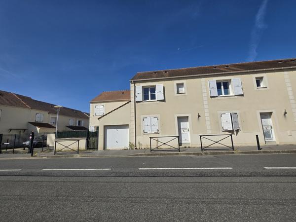 BELLE MAISON DE VILLE INDIVIDUELLES