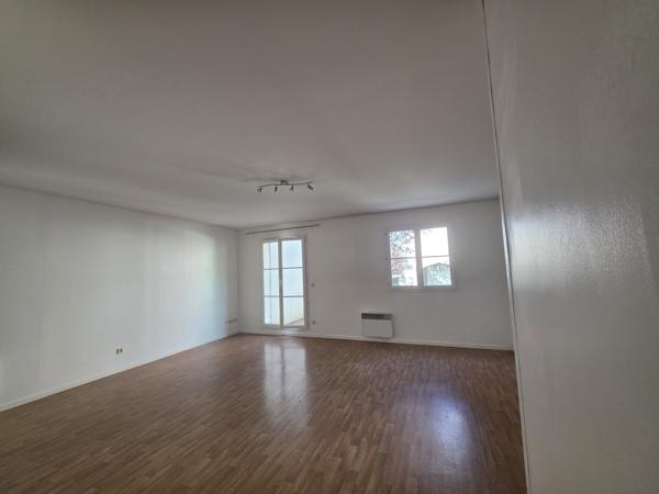 BELLE MAISON DE VILLE INDIVIDUELLES