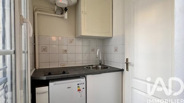 Location appartement 1 pièce 15 m² Paris 18