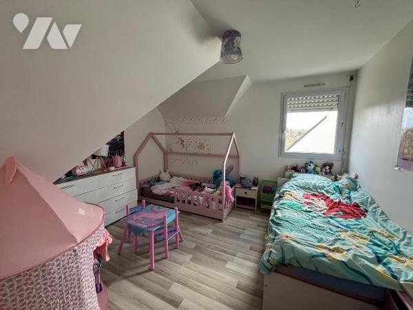 Maison  familiale au calme à vendre à Bohars (29820) en Finistère (29)  Terrain de 788 m²

Si...