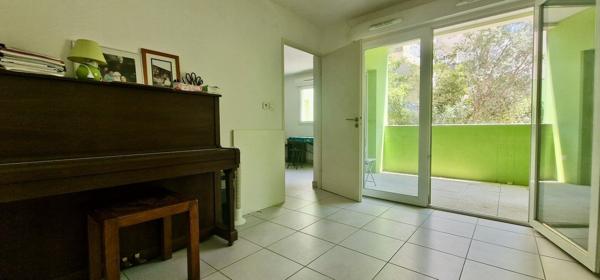 Exclusivité : T2 Lumineux avec Terrasse et Garage Privé Castelnau