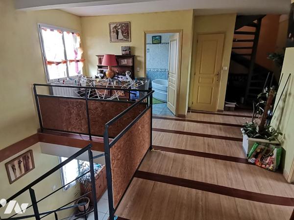 GEVEZE - Ancien manoir rénové, 203 m² hab. avec dépendances et terrain de 1637m² env.