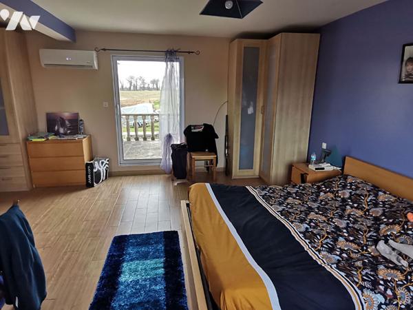 GEVEZE - Ancien manoir rénové, 203 m² hab. avec dépendances et terrain de 1637m² env.