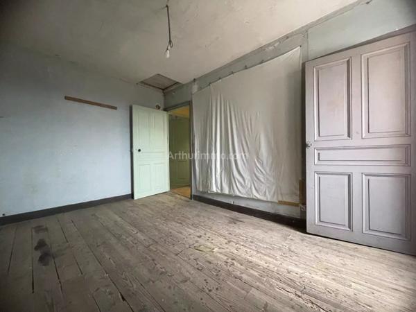 Vente Maison 12 pièces 220 m2 à Saint-Just-la-Pendue