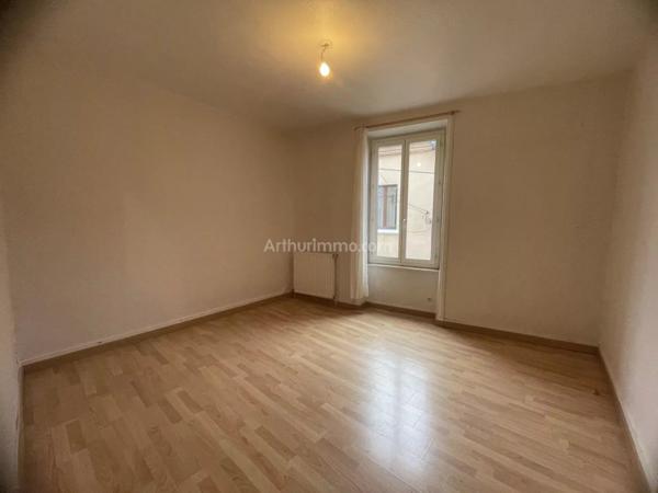 Vente Maison 12 pièces 220 m2 à Saint-Just-la-Pendue