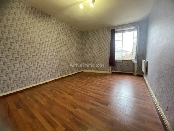 Vente Maison 12 pièces 220 m2 à Saint-Just-la-Pendue