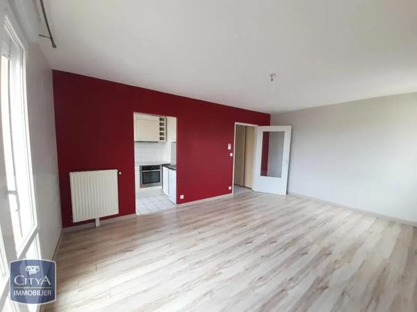 Appartement à louer 2 pièces 42.16m² Lucé (28110)