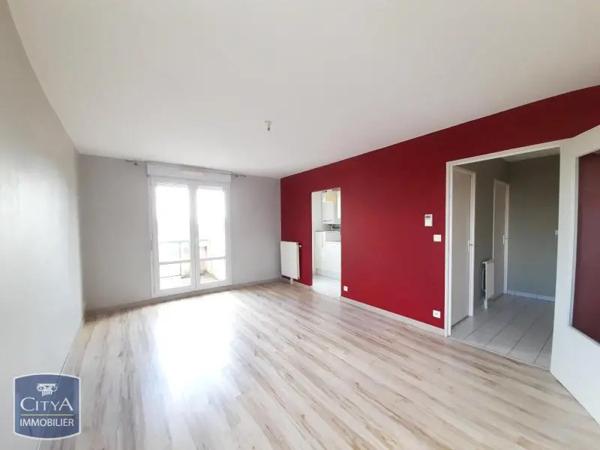 Appartement à louer 2 pièces 42.16m² Lucé (28110)