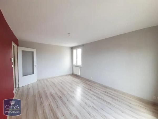 Appartement à louer 2 pièces 42.16m² Lucé (28110)