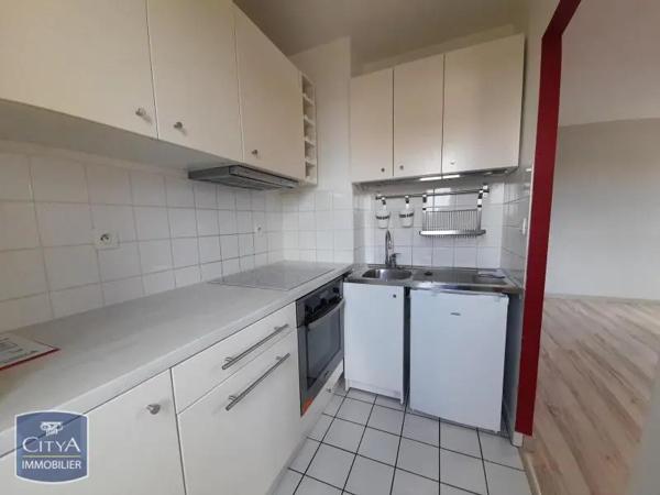 Appartement à louer 2 pièces 42.16m² Lucé (28110)