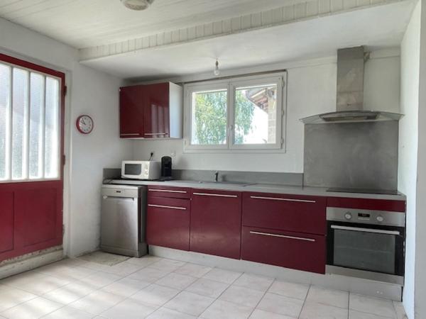 Maison 5 pièces 105 m² sur terrain 2624 m²