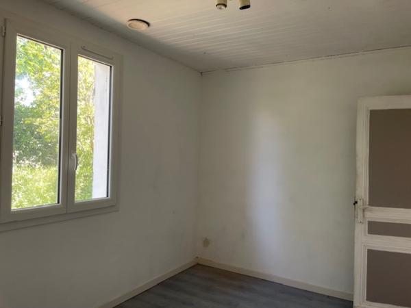 Maison 5 pièces 105 m² sur terrain 2624 m²