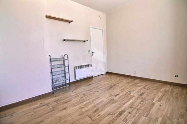 T2+ CAVE CLICHY 30M2 LIGNE 13/14