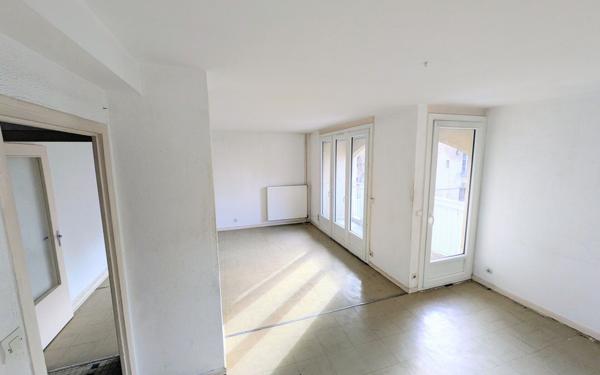 Appartement à vendre    3 pièces • 74,40 m2 Romans-sur-Isère