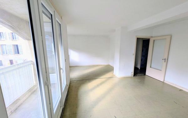 Appartement à vendre    3 pièces • 74,40 m2 Romans-sur-Isère