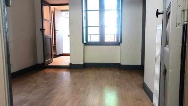 Carcassonne (11000) SUPERBE T4 EN DUPLEX DE 117M² AVEC JARDIN DE 108 M²