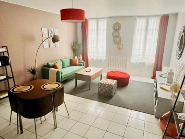 CENTRE VILLE LA ROCHELLE T2 MEUBLE