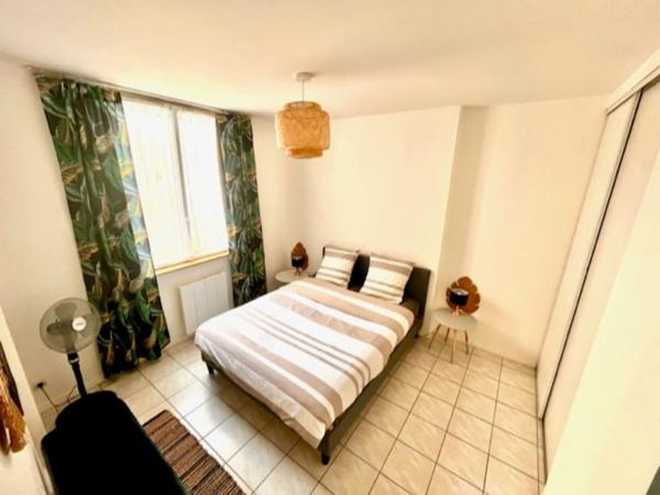 CENTRE VILLE LA ROCHELLE T2 MEUBLE