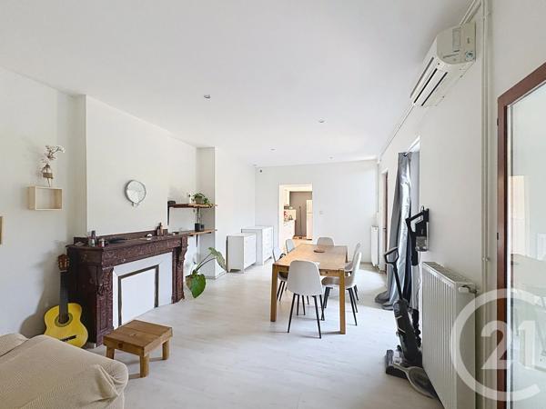 Maison à vendre  6 pièces - 208 m 2   CASTELSARRASIN  - 82